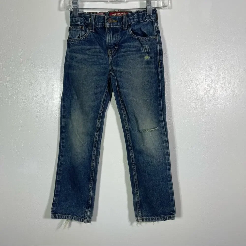 Arizona Jeans Straight Leg, Boys Size 8 Regular. In good used condition!